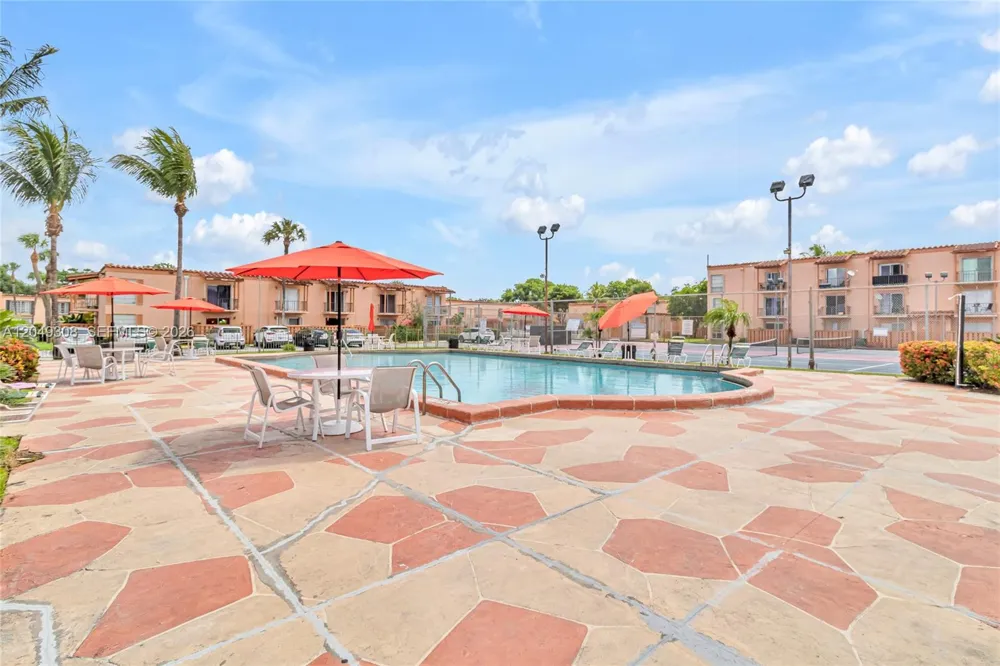 7201 Miami Lakes Dr #B14 Miami Lakes, FL 33014