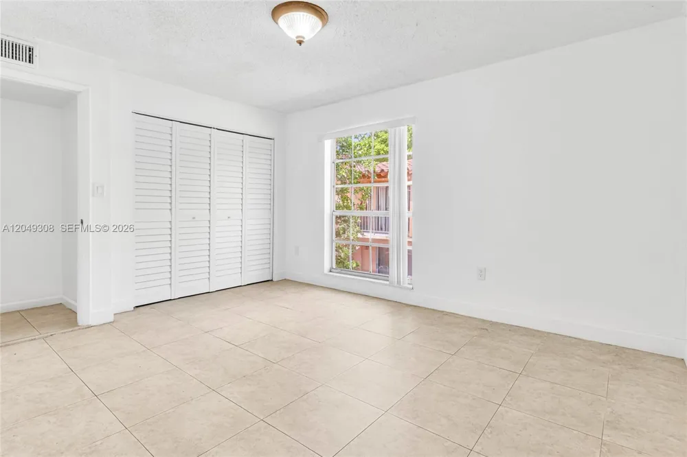 7201 Miami Lakes Dr #B14 Miami Lakes, FL 33014