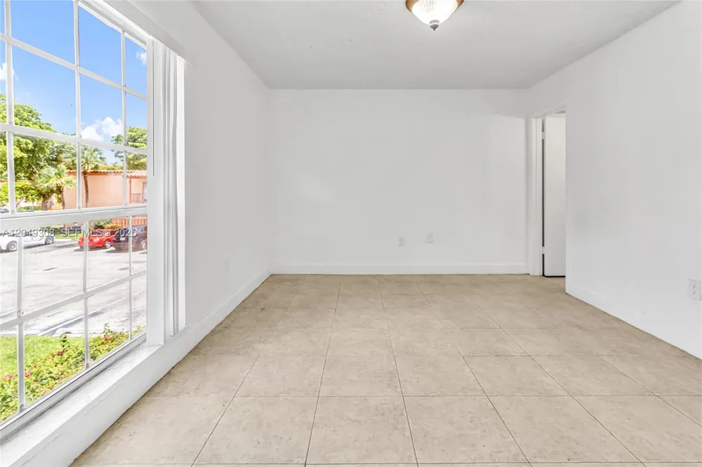 7201 Miami Lakes Dr #B14 Miami Lakes, FL 33014