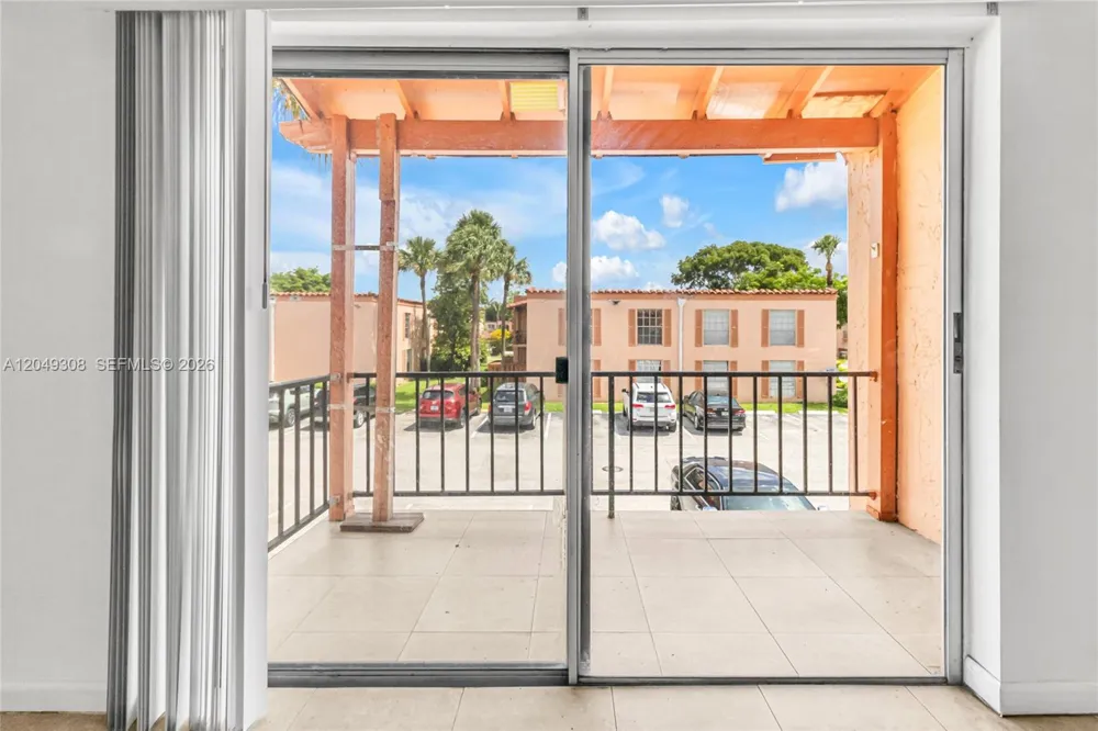 7201 Miami Lakes Dr #B14 Miami Lakes, FL 33014