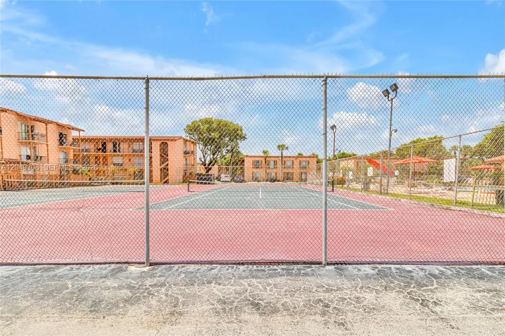 7201 Miami Lakes Dr #B14 Miami Lakes, FL 33014