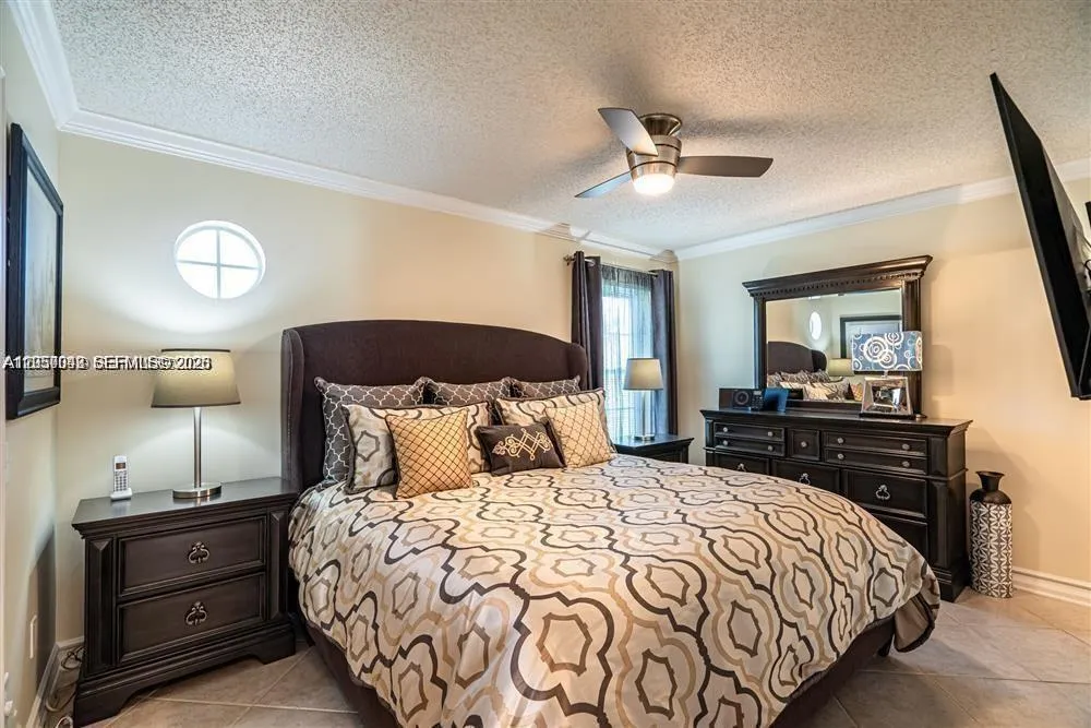 221 Waterside Dr #221 Hypoluxo, FL 33462
