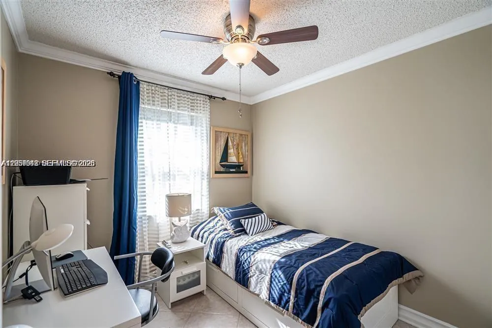 221 Waterside Dr #221 Hypoluxo, FL 33462