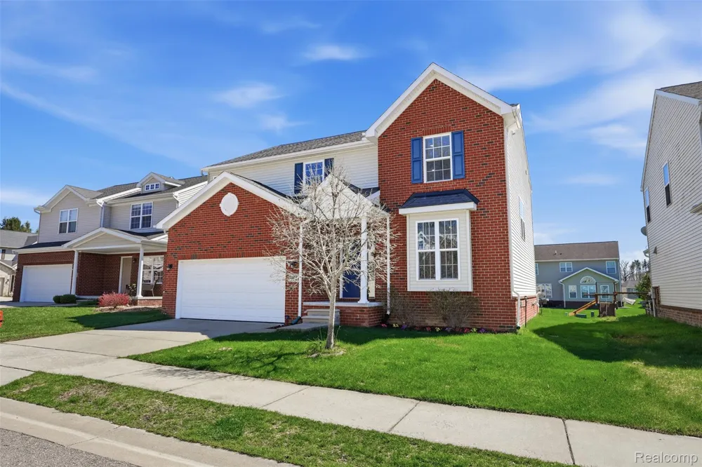 59625 Twin Pines Drive Lyon Charter Township, MI 48165