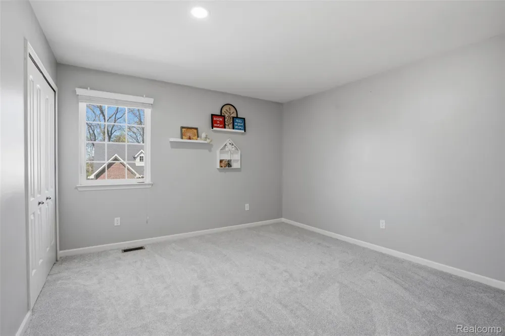 59625 Twin Pines Drive Lyon Charter Township, MI 48165