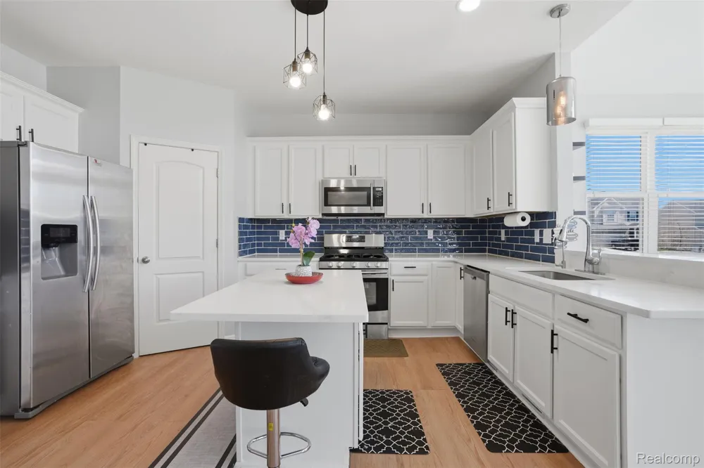 59625 Twin Pines Drive Lyon Charter Township, MI 48165