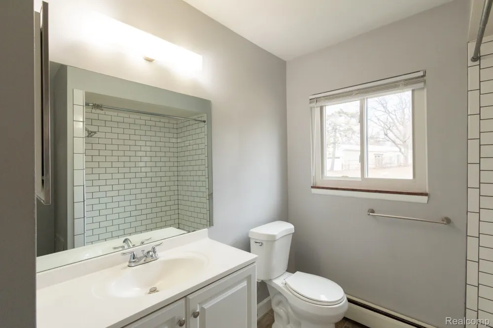 495 Miller Avenue #Apt. 104 Rochester City, MI 48307