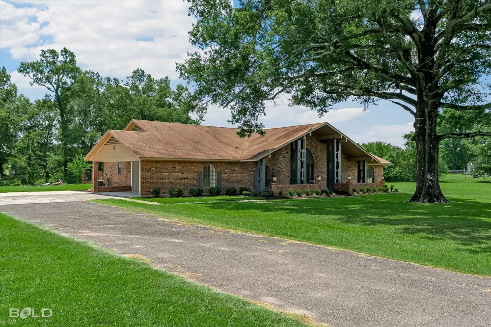 13695 Four Forks Road Keithville, LA 71047