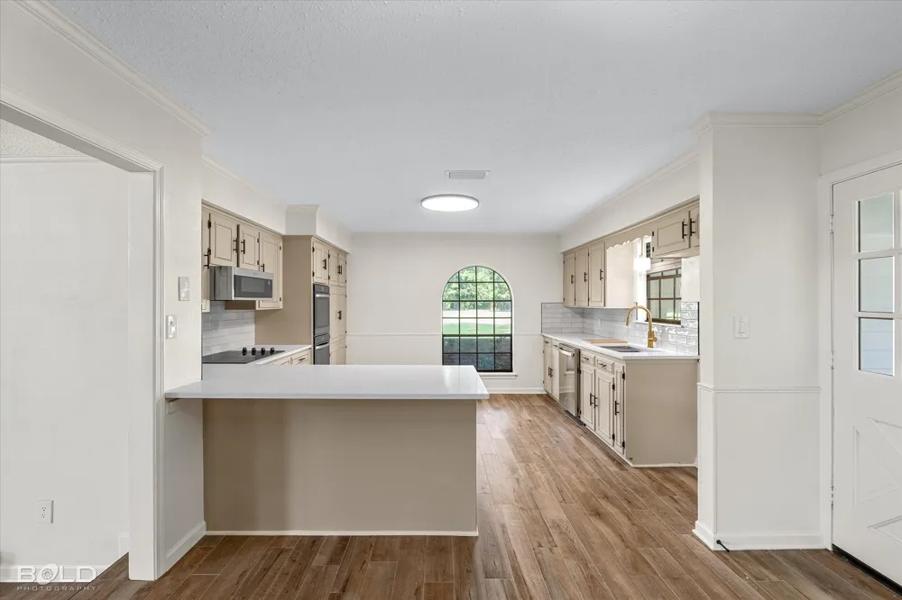 13695 Four Forks Road Keithville, LA 71047