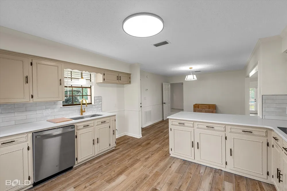 13695 Four Forks Road Keithville, LA 71047