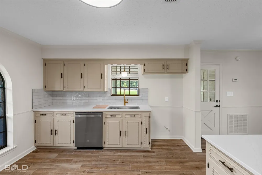 13695 Four Forks Road Keithville, LA 71047