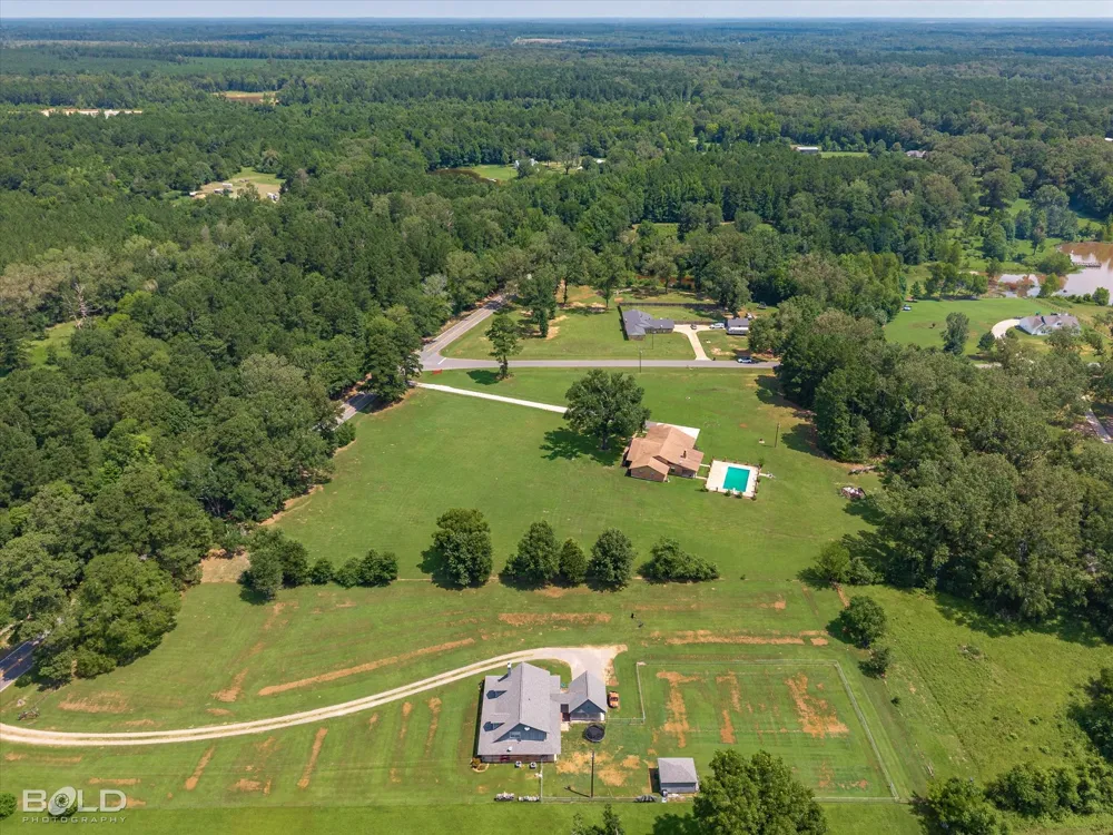 13695 Four Forks Road Keithville, LA 71047