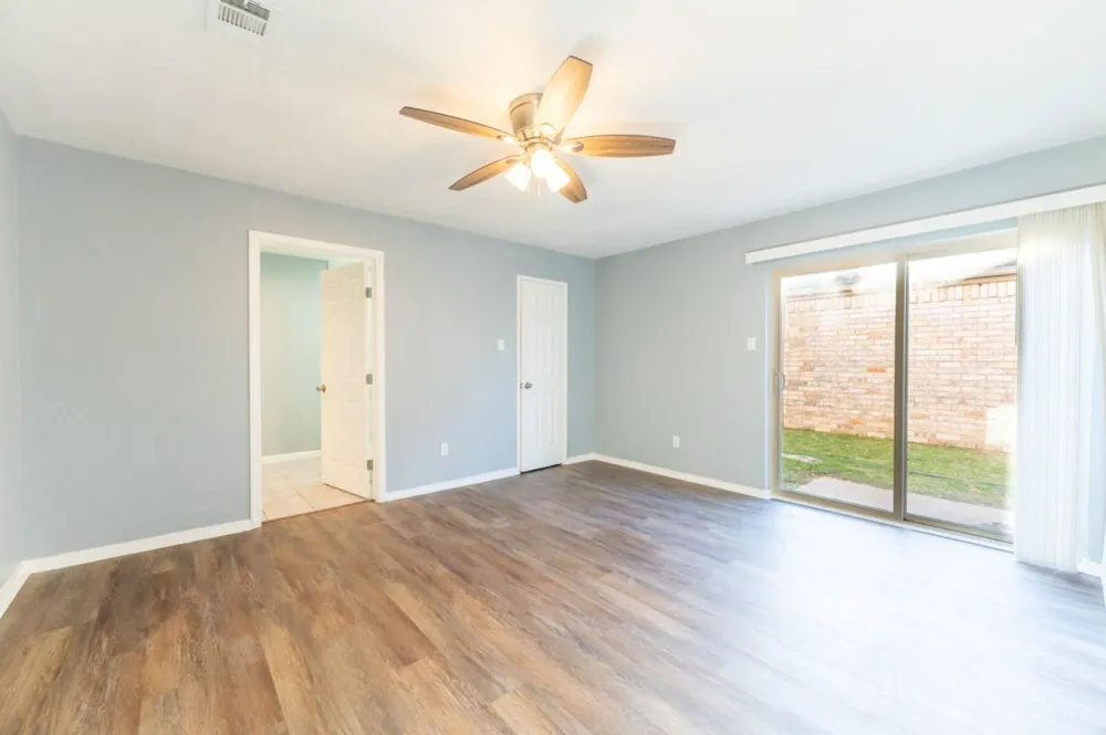 11803 Brook Meadows Lane Meadows Place, TX 77477