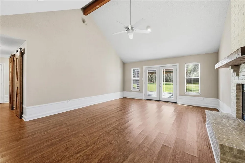 5433 Hidden Meadows Drive Orange, TX 77632