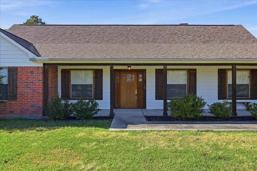 5433 Hidden Meadows Drive Orange, TX 77632