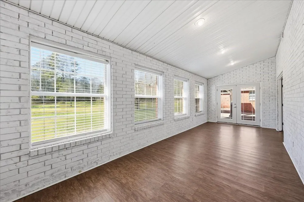 5433 Hidden Meadows Drive Orange, TX 77632