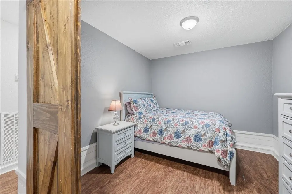 5433 Hidden Meadows Drive Orange, TX 77632