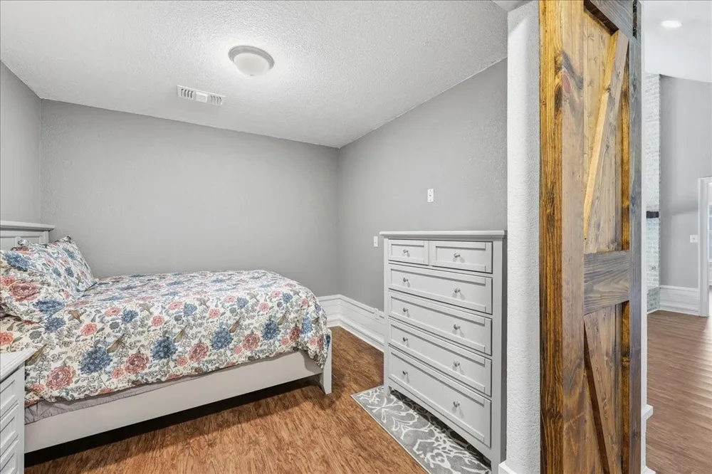 5433 Hidden Meadows Drive Orange, TX 77632
