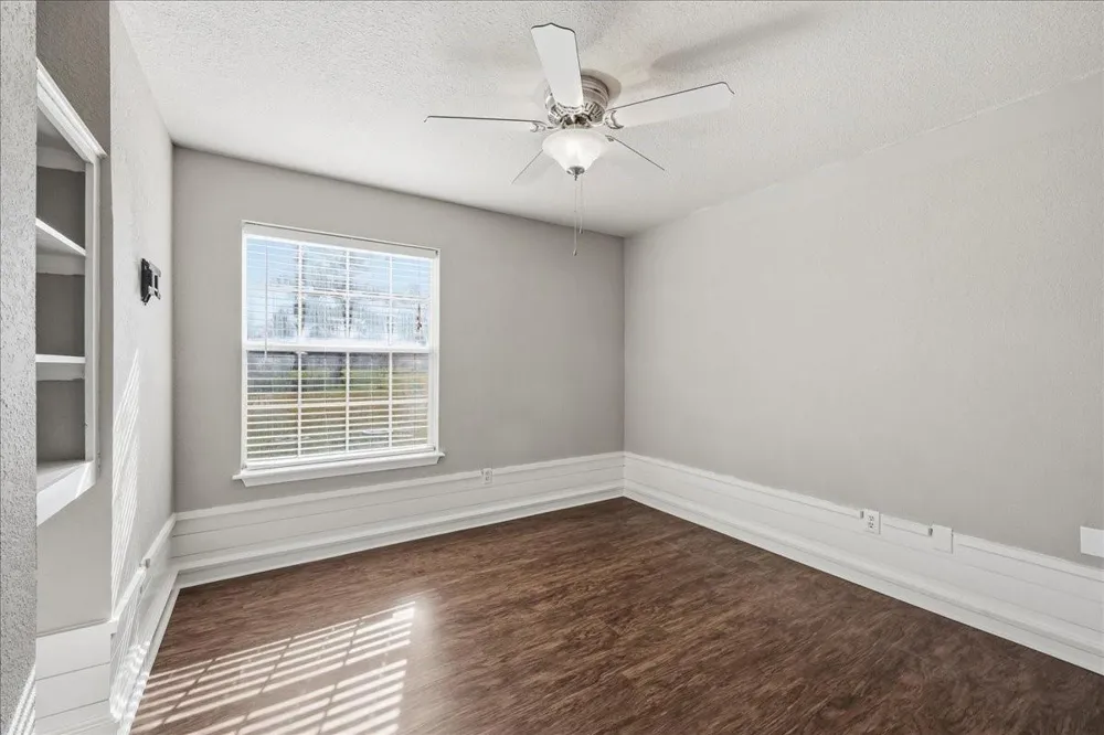 5433 Hidden Meadows Drive Orange, TX 77632