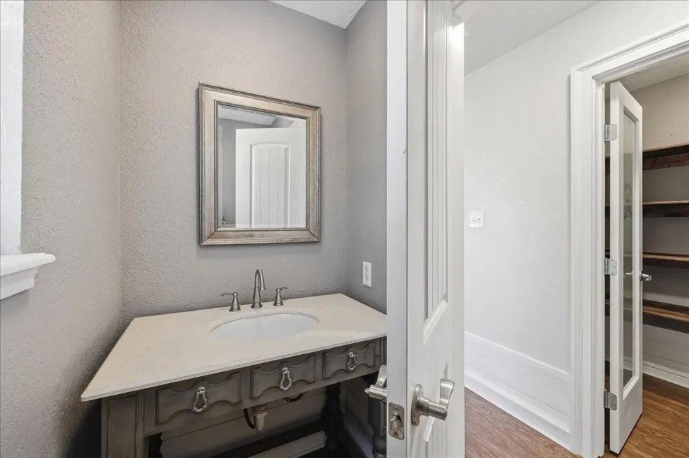 5433 Hidden Meadows Drive Orange, TX 77632