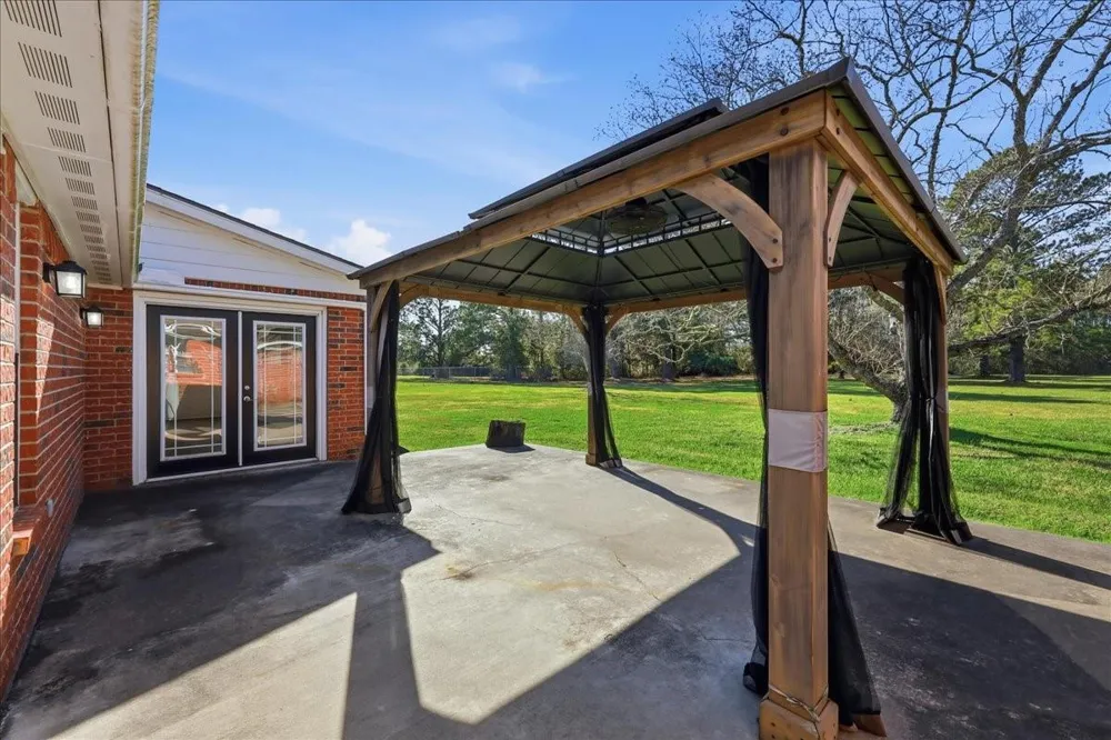 5433 Hidden Meadows Drive Orange, TX 77632