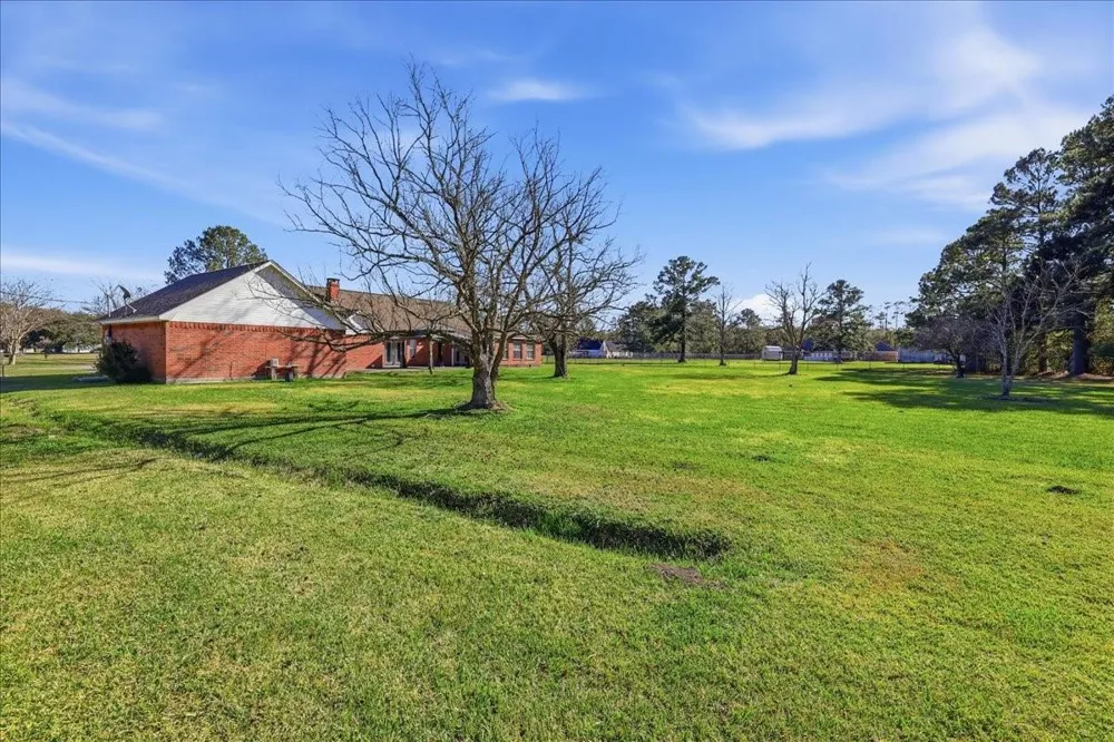 5433 Hidden Meadows Drive Orange, TX 77632