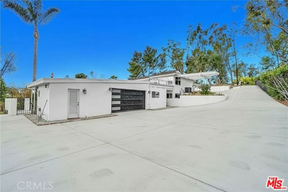 222 El Cielo Lane Bradbury, CA 91008