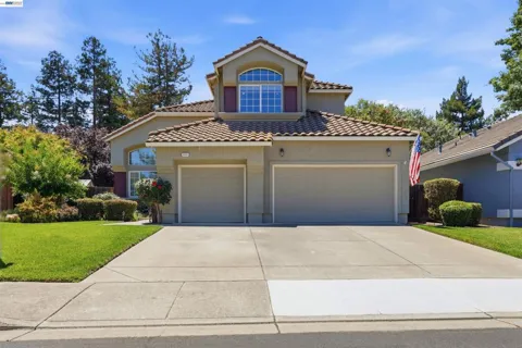 1011 Wynn Cir