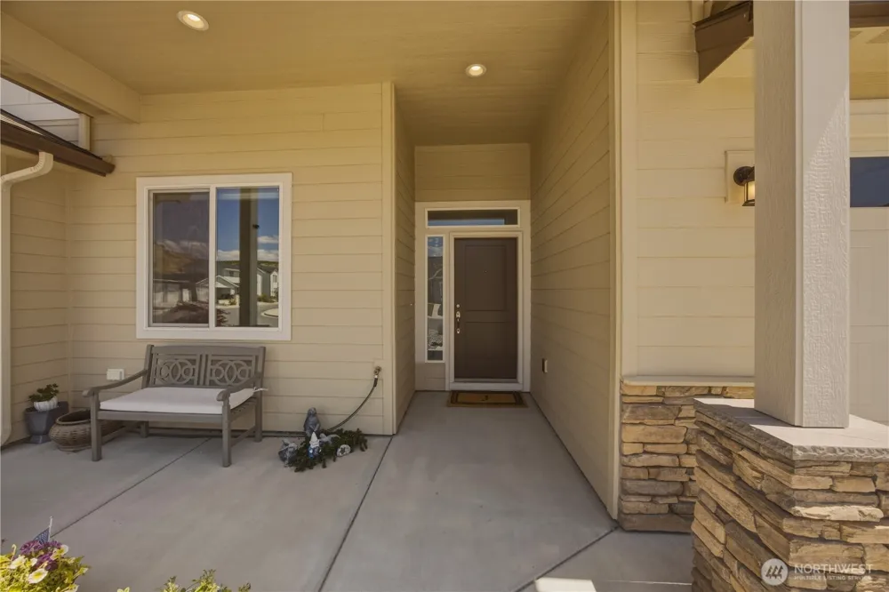 472 Sunny Brooke Lane Chelan, WA 98816