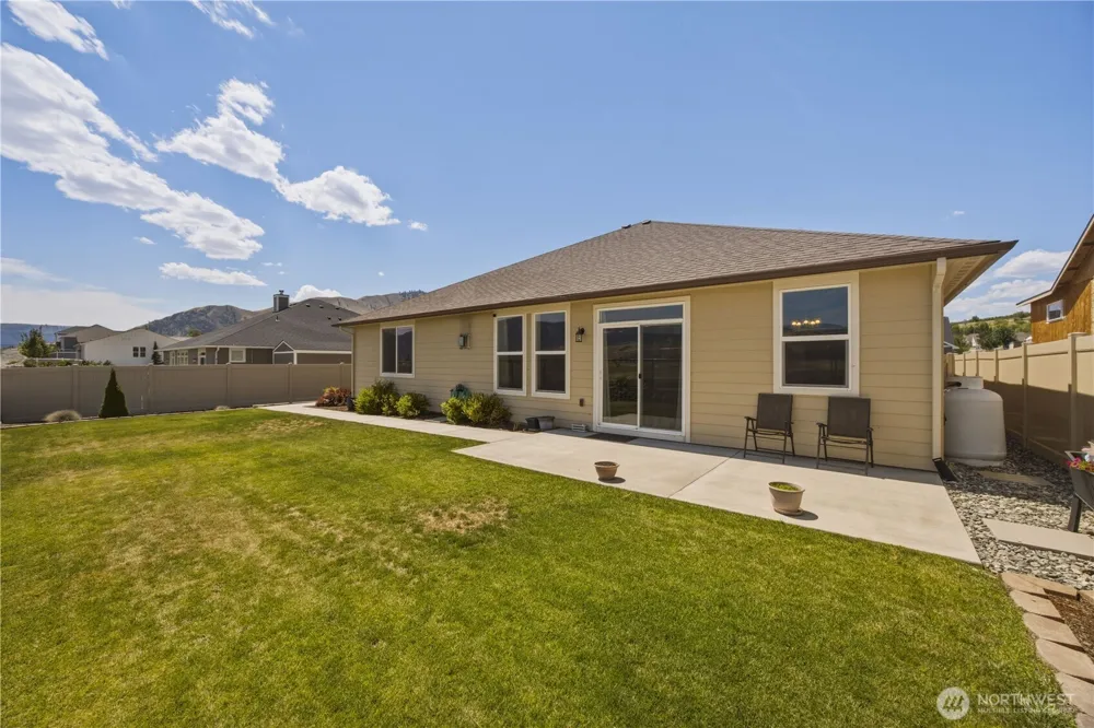472 Sunny Brooke Lane Chelan, WA 98816