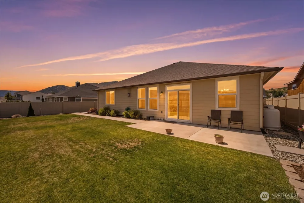 472 Sunny Brooke Lane Chelan, WA 98816