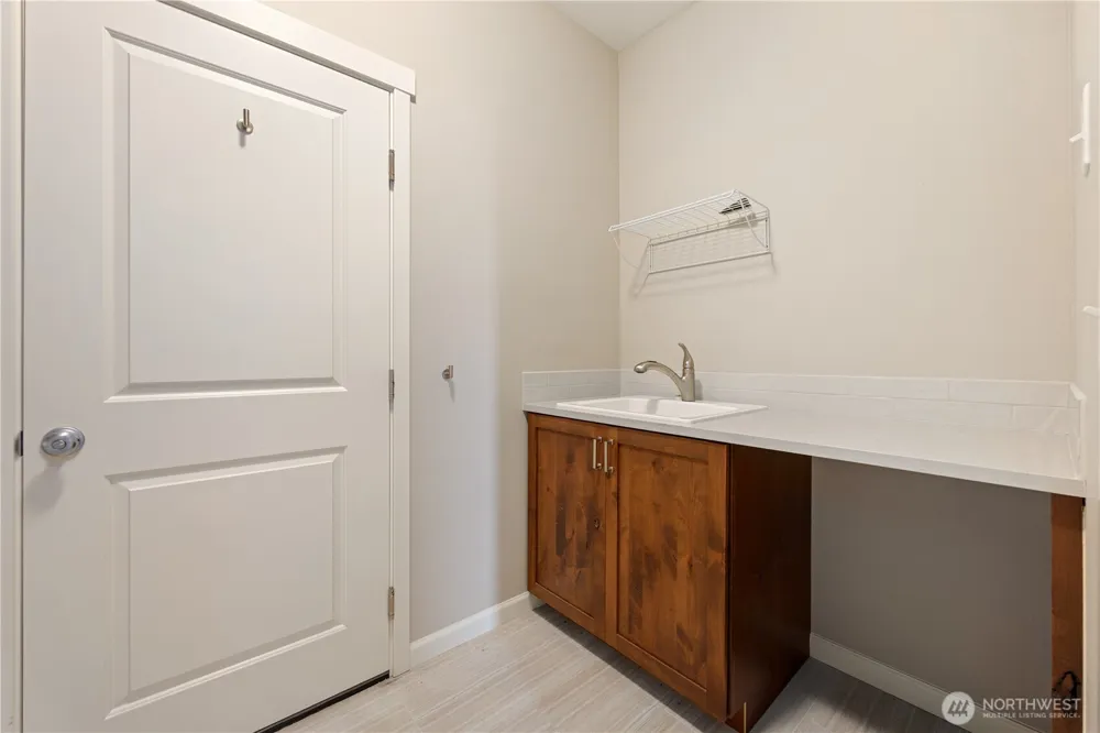472 Sunny Brooke Lane Chelan, WA 98816