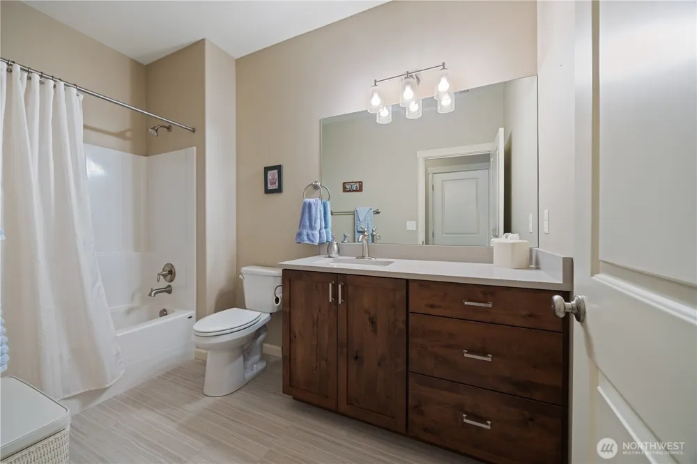 472 Sunny Brooke Lane Chelan, WA 98816