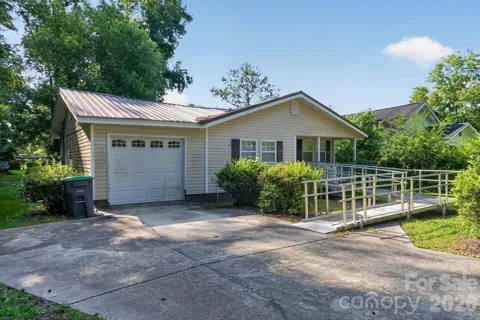 4494 Market Street