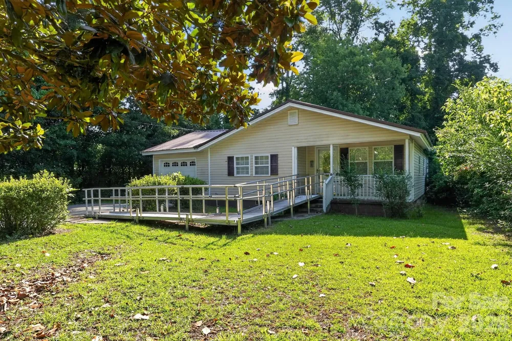 4494 Market Street Loris, SC 29569