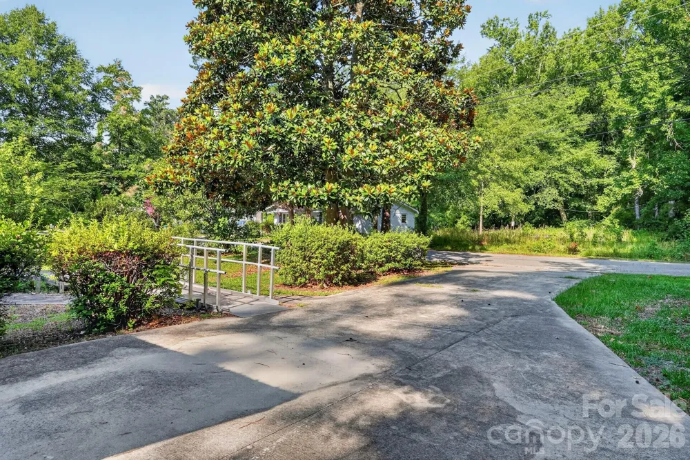 4494 Market Street Loris, SC 29569
