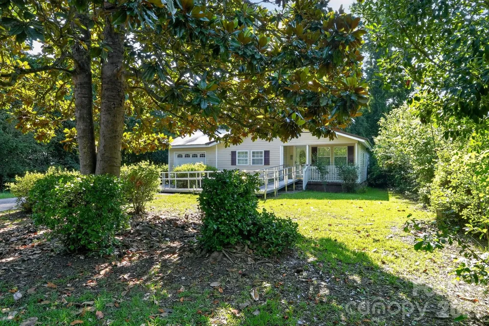 4494 Market Street Loris, SC 29569
