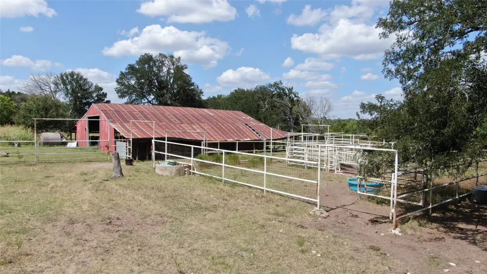 10047 E State Highway 36 Jonesboro, TX 76538