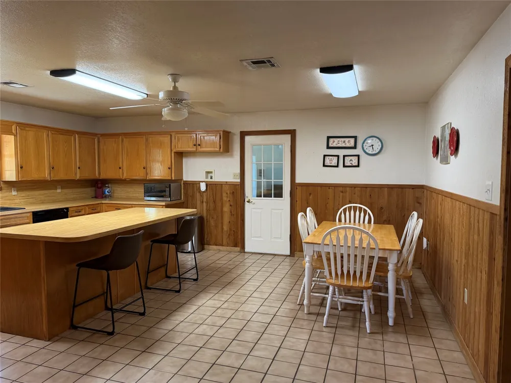 10047 E State Highway 36 Jonesboro, TX 76538