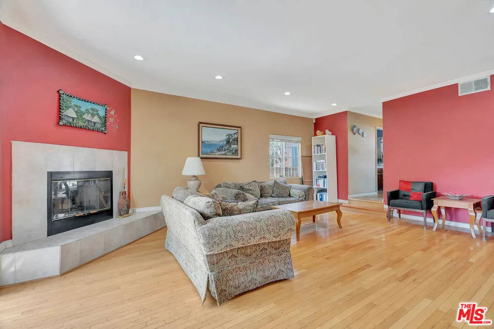 448 W 64th Street Inglewood, CA 90302