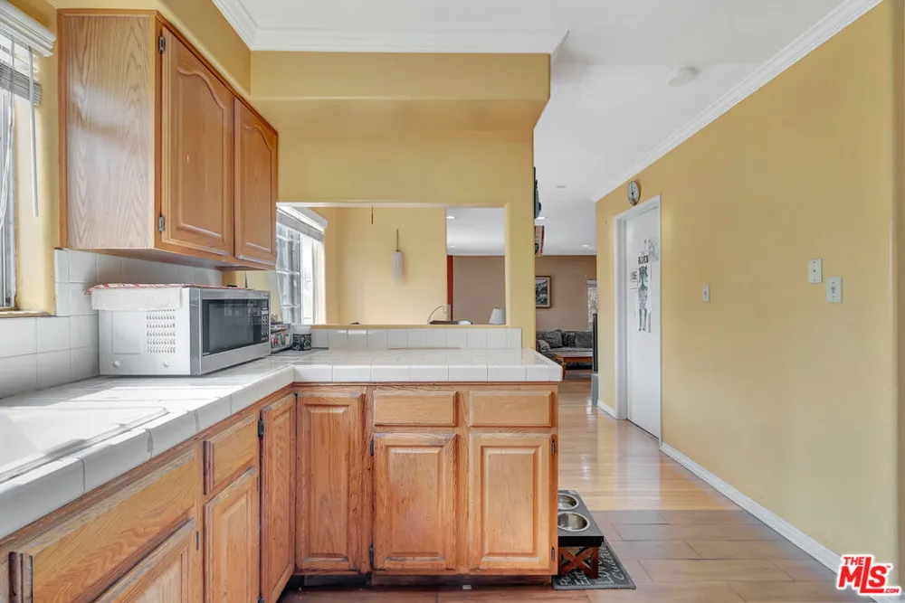 448 W 64th Street Inglewood, CA 90302
