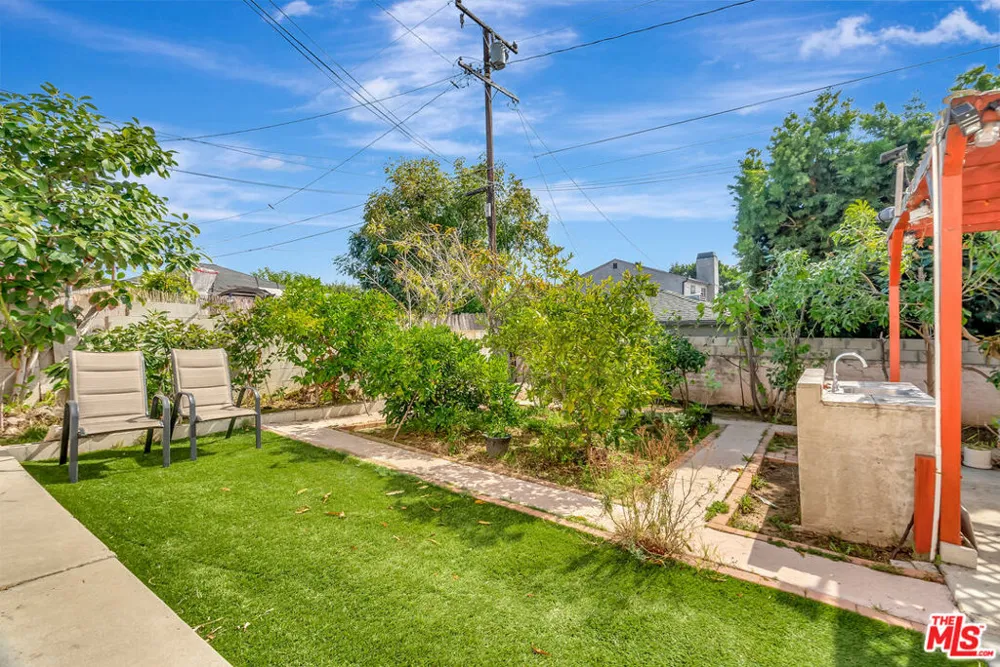 448 W 64th Street Inglewood, CA 90302