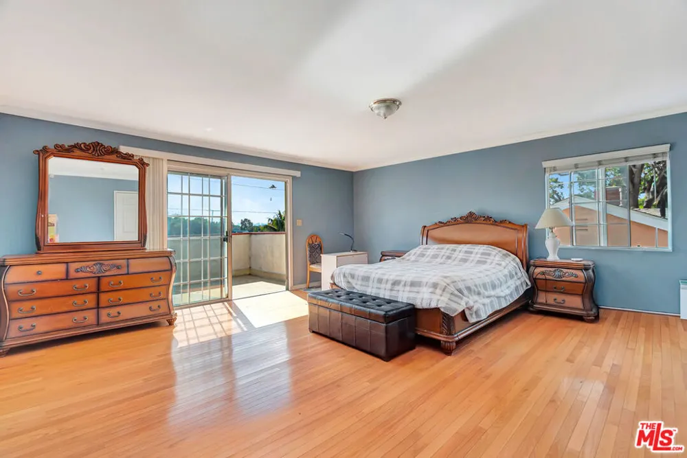 448 W 64th Street Inglewood, CA 90302