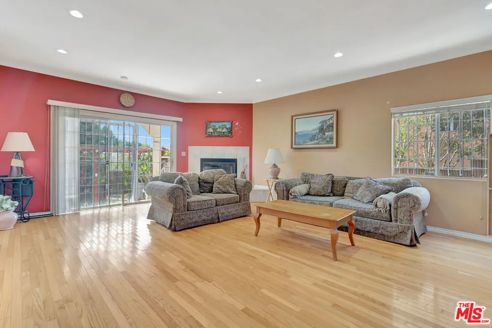 448 W 64th Street Inglewood, CA 90302