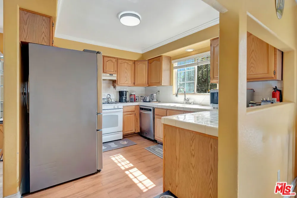 448 W 64th Street Inglewood, CA 90302