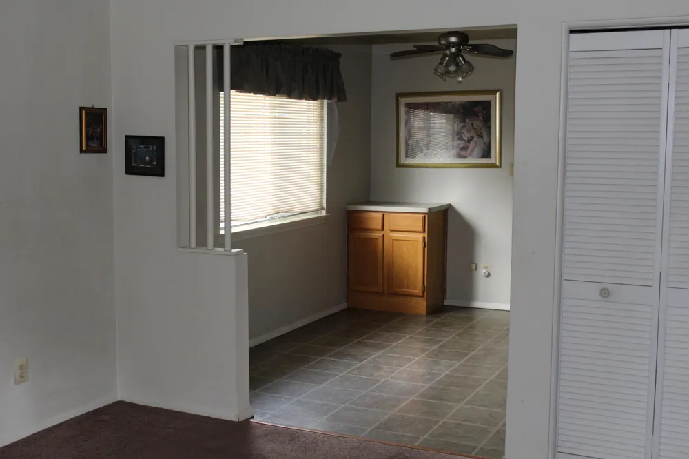 11717 Tecumseh Avenue Redford, MI 48239