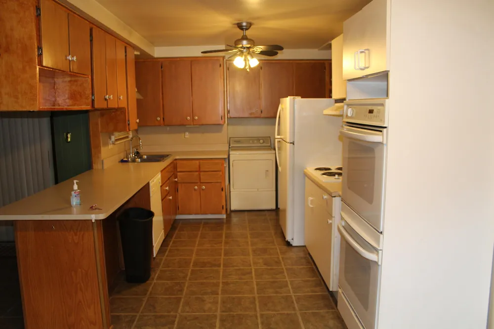 11717 Tecumseh Avenue Redford, MI 48239
