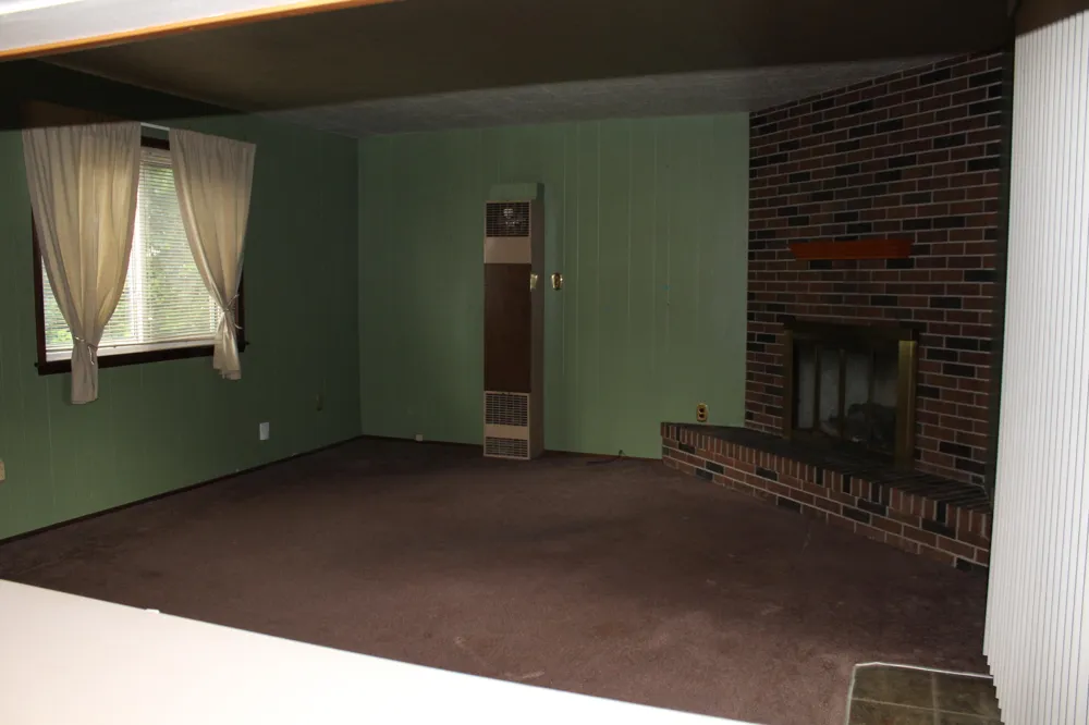 11717 Tecumseh Avenue Redford, MI 48239