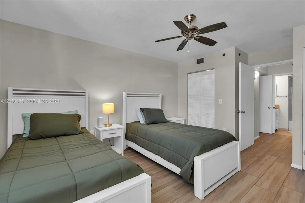 19555 E Country Club Dr #8405 Aventura, FL 33180