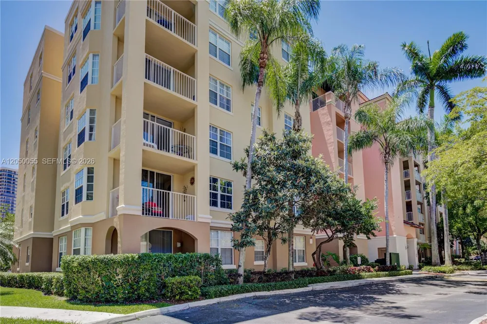 19555 E Country Club Dr #8405 Aventura, FL 33180